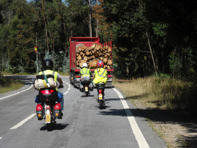 Travesia de Portugal en vespino 2012